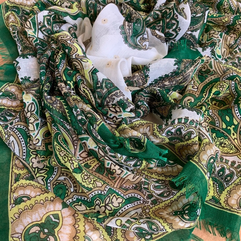Green Pattern Square Scarf